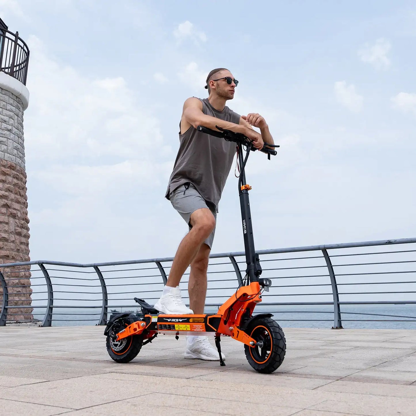 Eu Stock Factory Wholesale Electric Scooter RCB D7 Folding Scooter 2 Wheels 10 Inch Off-Road Tire Adult Escooter