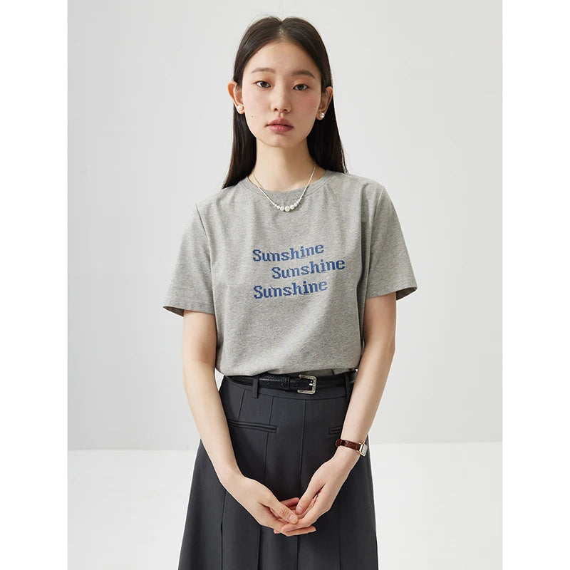 ZIQIAO Versatile Cool Sense Short-sleeved T-shirt for Women 2024 Summer New Style Simple Round Neck Top for Female