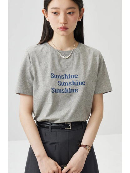 ZIQIAO Versatile Cool Sense Short-sleeved T-shirt for Women 2024 Summer New Style Simple Round Neck Top for Female